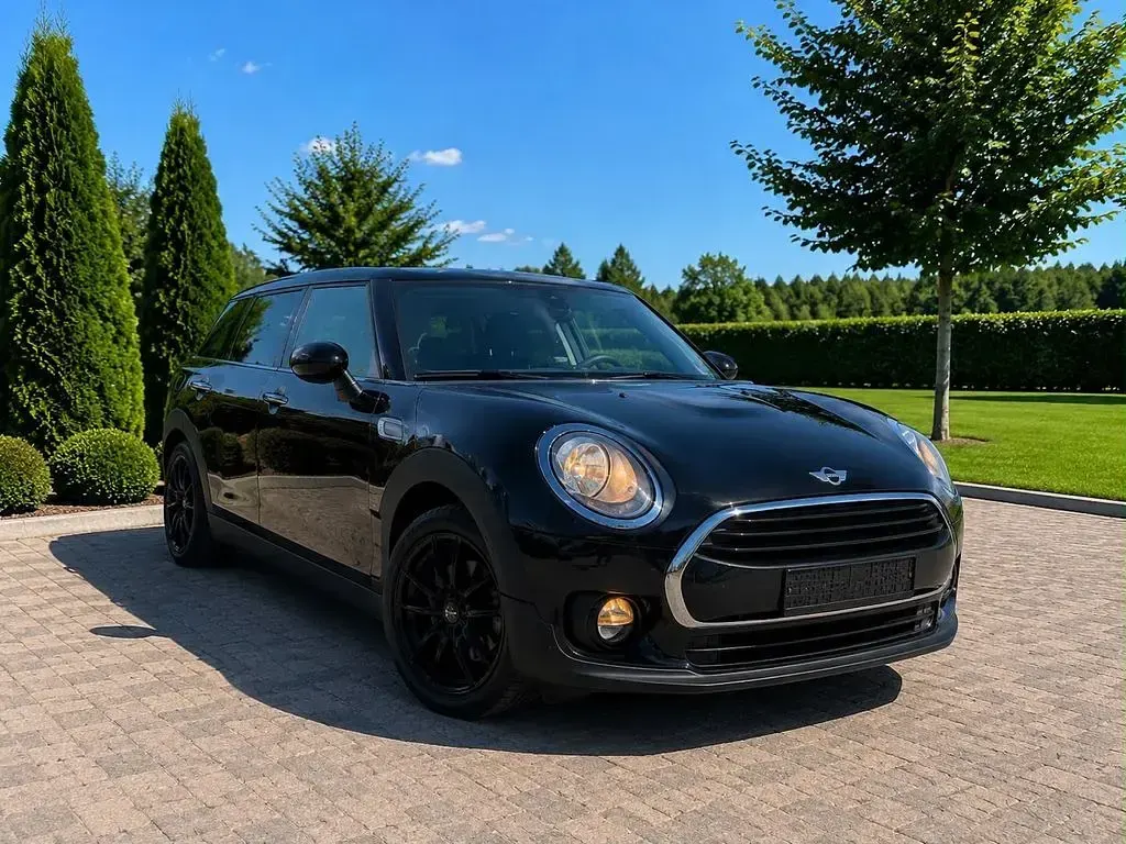 Gebraucht Mini One Clubman Essential 102 PS (75 kW) 2019 Schwarz Kombi