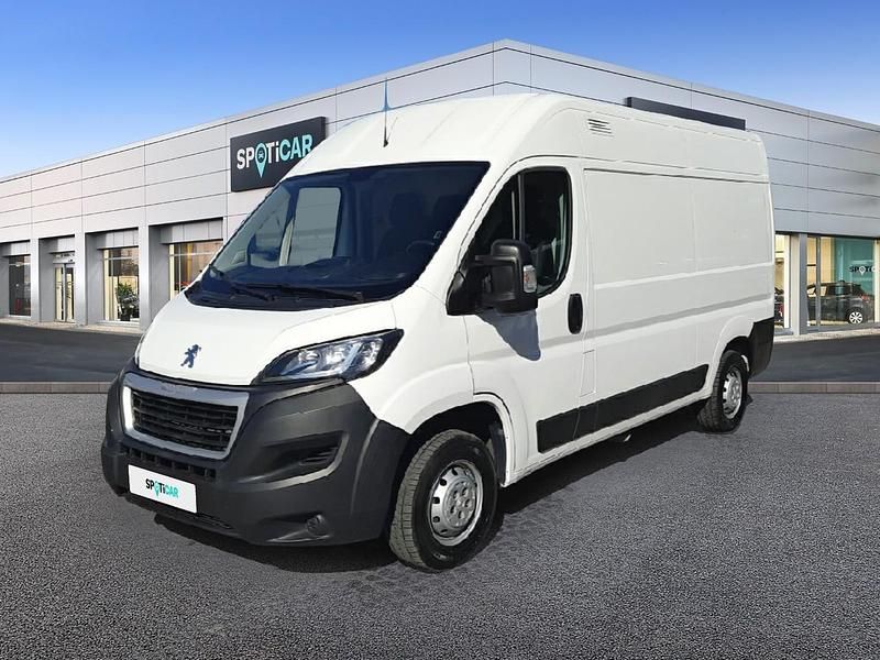 Gebraucht Peugeot Boxer Premium 140 PS (102 kW) 2021 Weiß Van
