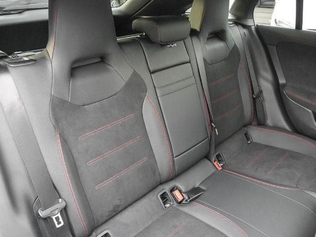 Gebraucht Mercedes CLA250 Shooting Brake AMG line 224 PS (164 kW) 2024 Kombi