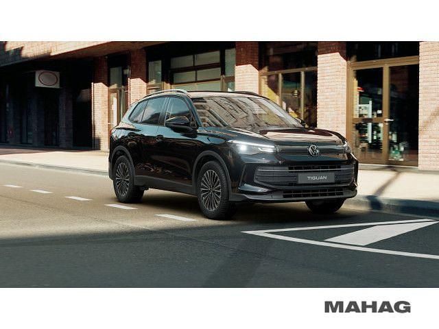 Neu VW Tiguan Life 131 PS (96 kW) 2025 Schwarz SUV