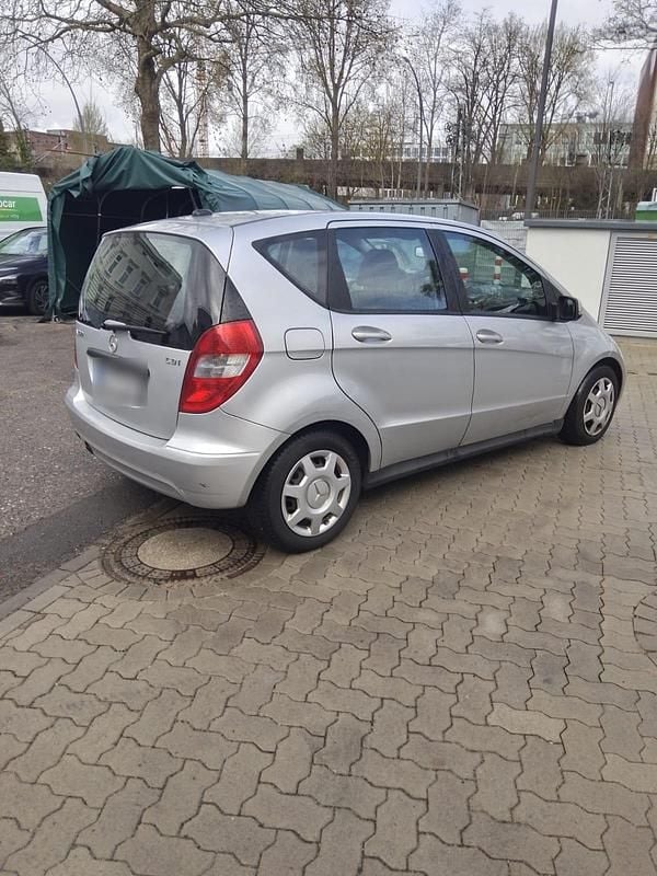Gebraucht Mercedes A160 90 PS (66 kW) 2009 Silber Limousine