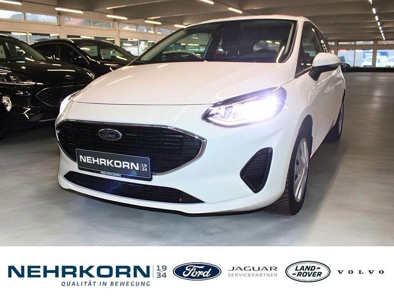 Weiß Gebraucht 2022 Ford Fiesta Trend Kleinwagen | 11.950 € (Etwas zu teuer) - Bild 1/4