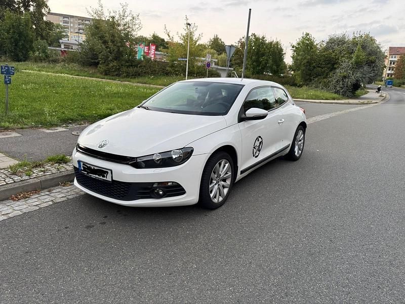 Weiß Gebraucht 2009 VW Scirocco Coupé | 4.700 € (Fairer Preis) - Bild 1/4