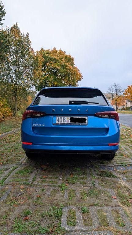 Gebraucht Skoda Octavia First Edition 150 PS (110 kW) 2020 Blau Kombi