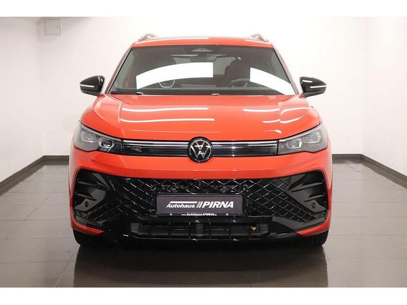 Gebraucht VW Tiguan R-line 204 PS (150 kW) 2024 Rot SUV