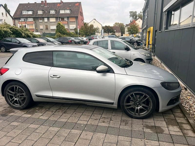 Silber Gebraucht 2011 VW Scirocco Coupé | 5.999 € (Fairer Preis) - Bild 1/4