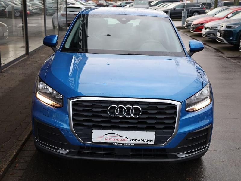 Gebraucht Audi Q2 Basis 116 PS (85 kW) 2018 Blau SUV