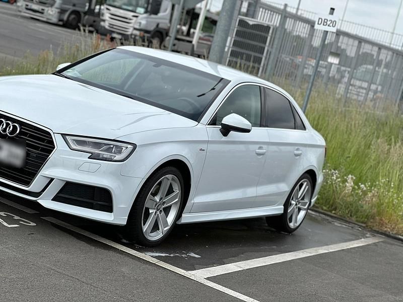 Gebraucht Audi A3 S-Line 150 PS (110 kW) 2019 Weiß Limousine