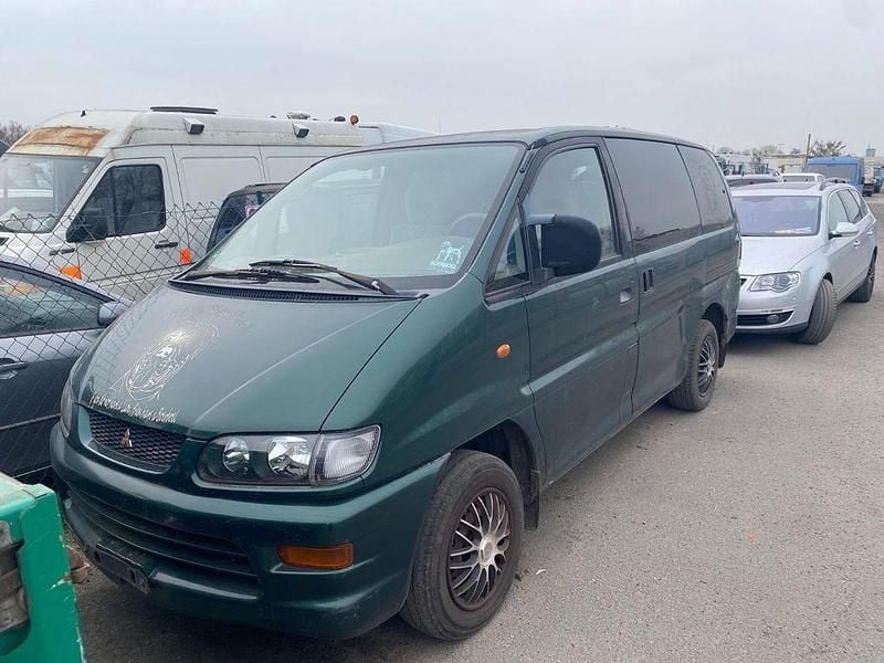 Occasion Mitsubishi Space Gear 113 ch (83 kW) 1999 Vert Monospace
