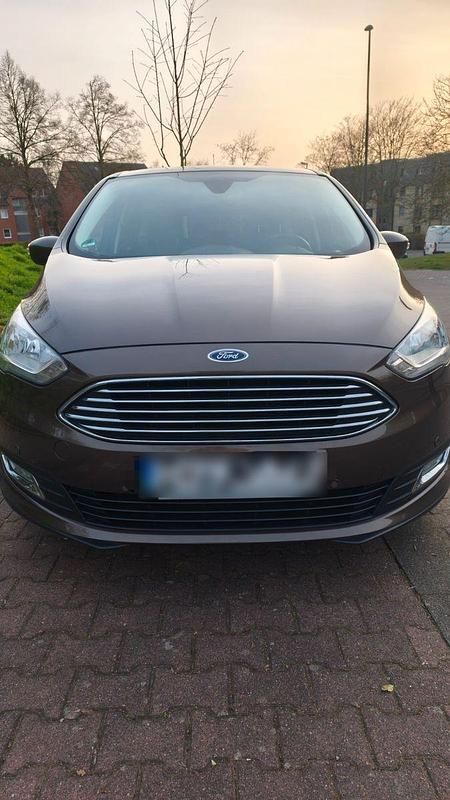 Gebraucht Ford C-MAX Titanium 150 PS (110 kW) 2015 Braun Van / Kleinbus