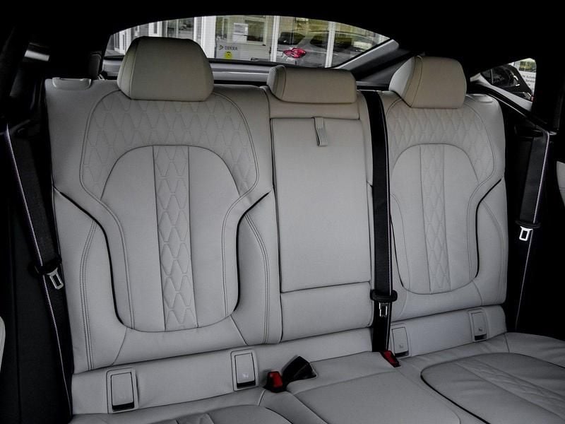 Neu BMW X6 M Sport 340 PS (250 kW) 2025 Messingmetallic ind SUV