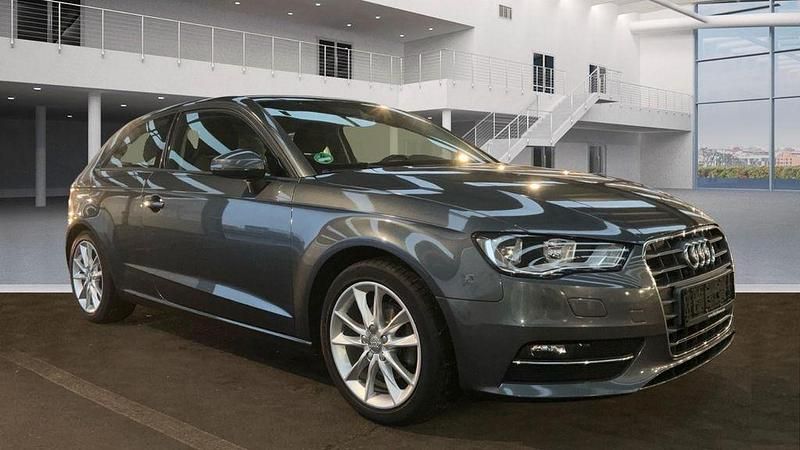 Gebraucht Audi A3 Ambition 125 PS (91 kW) 2014 Grau Kleinwagen