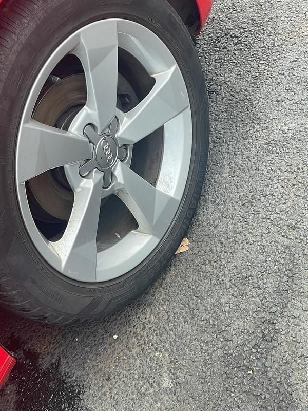 Gebraucht Audi A1 Sportback 86 PS (63 kW) 2012 Rot Kleinwagen