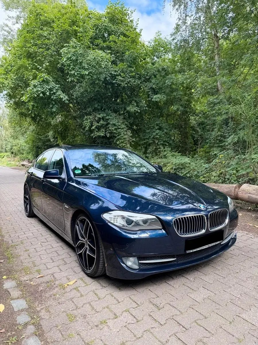 Gebraucht BMW 530 245 PS (180 kW) 2010 Blau Limousine