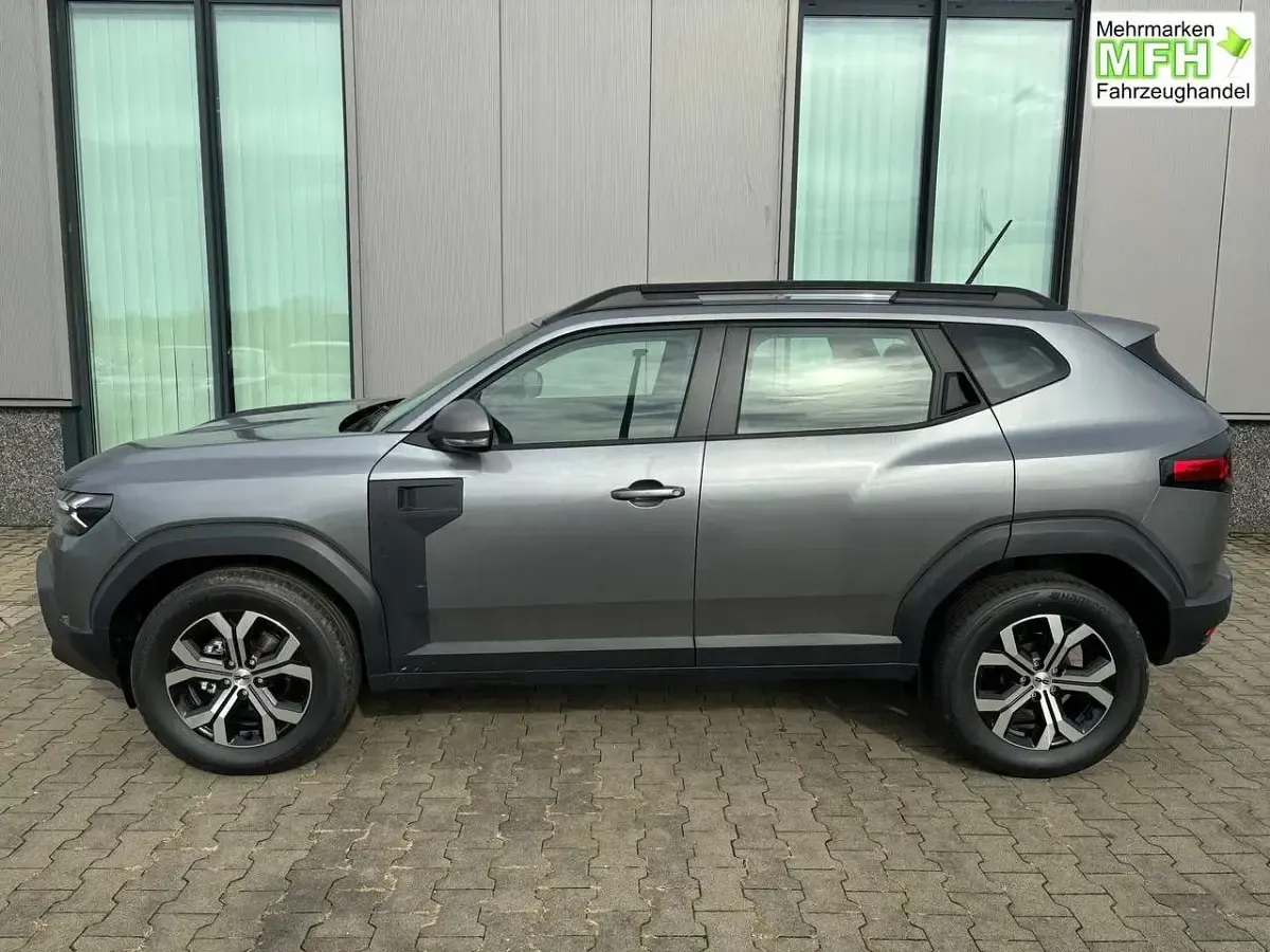 Neu Dacia Duster Journey 154 PS (113 kW) 2025 Wählbar SUV