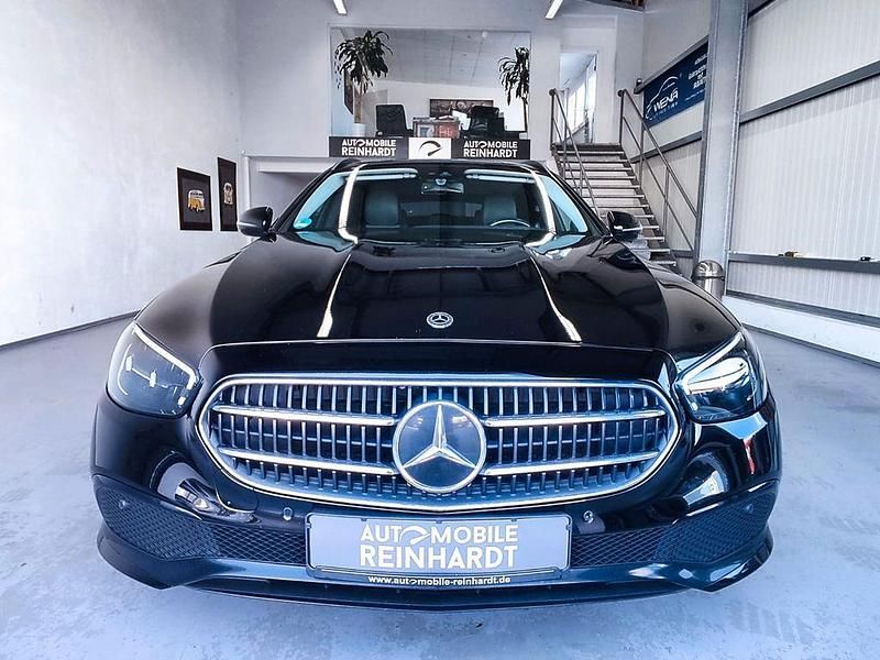 Gebraucht Mercedes E300 Night 194 PS (142 kW) 2020 Schwarz Kombi