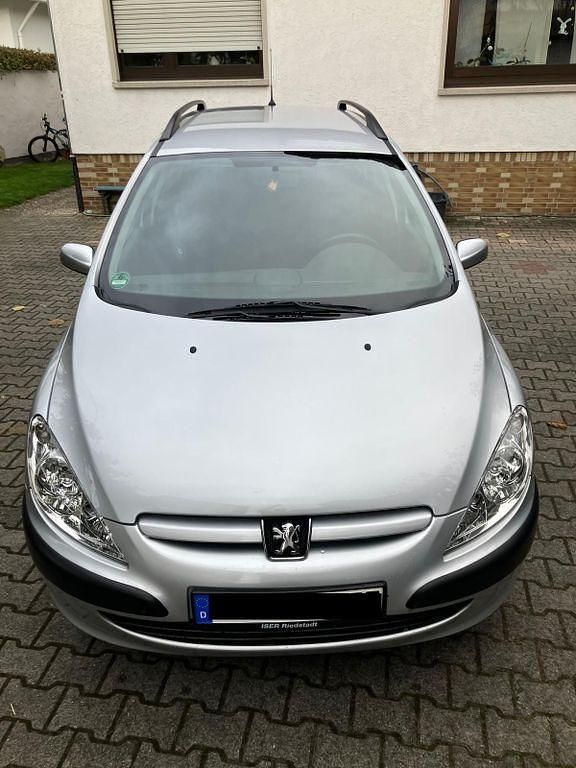 Silber Gebraucht 2003 Peugeot 307 Kombi | 1.550 € (Guter Preis) - Bild 1/4
