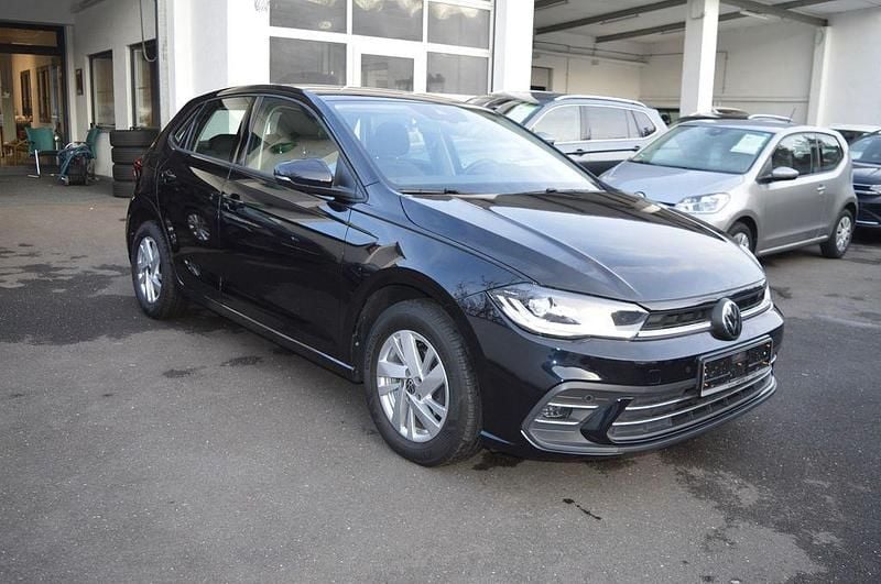 Schwarz Gebraucht 2022 VW Polo IQ Drive Limousine | 13.790 € (Fairer Preis) - Bild 1/4