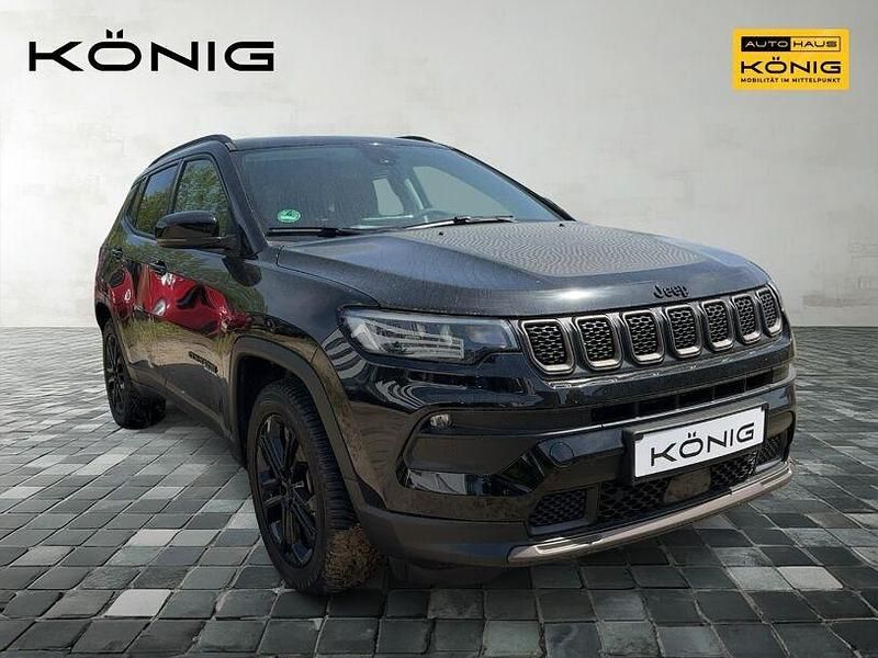 Usado Jeep Compass 239 HP (175 kW) 2022 Preto SUV