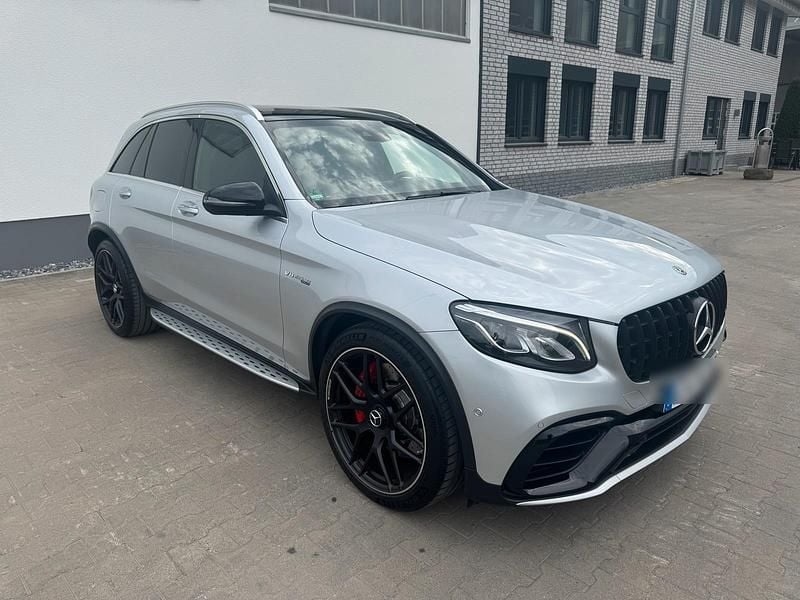Silber Gebraucht 2018 Mercedes GLC63 AMG AMG SUV | 51.000 € (Guter Preis) - Bild 1/4