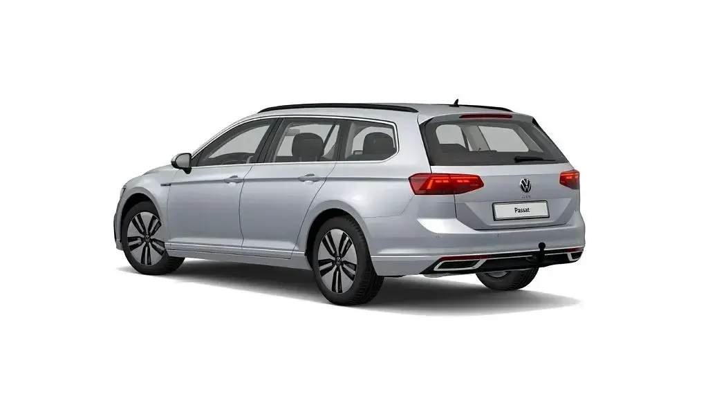 Gebraucht VW Passat GTE 218 PS (160 kW) 2022 Scale silver metallic Kombi