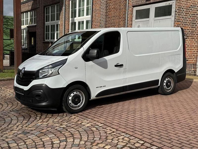 Gebraucht Renault Trafic 140 PS (102 kW) 2016 Weiß Van / Kleinbus