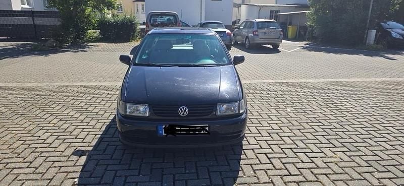 Schwarz Gebraucht 1996 VW Polo Kleinwagen | 1.590 € (Fairer Preis) - Bild 1/4