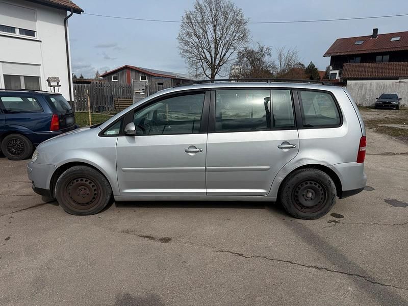 Gebraucht VW Touran 115 PS (84 kW) 2004 Silber Van / Kleinbus
