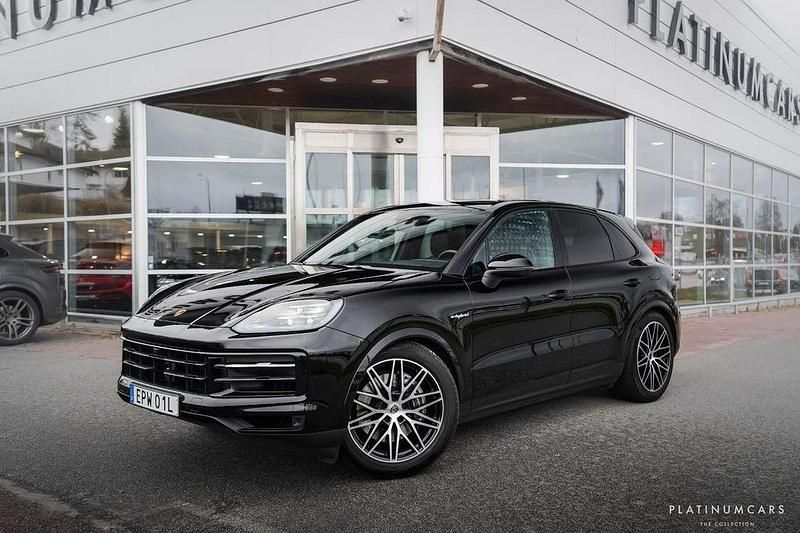 Gebraucht Porsche Cayenne 470 PS (345 kW) 2024 Schwarz SUV