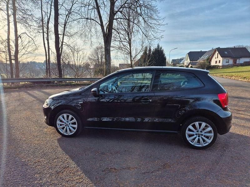 Gebraucht VW Polo Match 60 PS (44 kW) 2012 Schwarz Kleinwagen