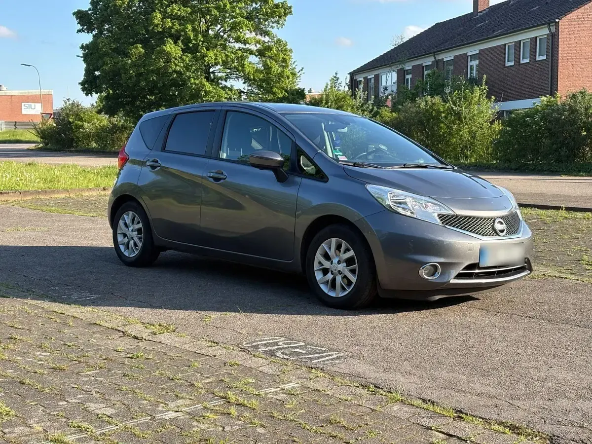 Gebraucht Nissan Note 360º 90 PS (66 kW) 2013 Grau Kleinwagen