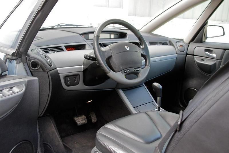 Second-hand Renault Avantime Expression 207 CP (152 kW) 2003 Albastru Monovolum