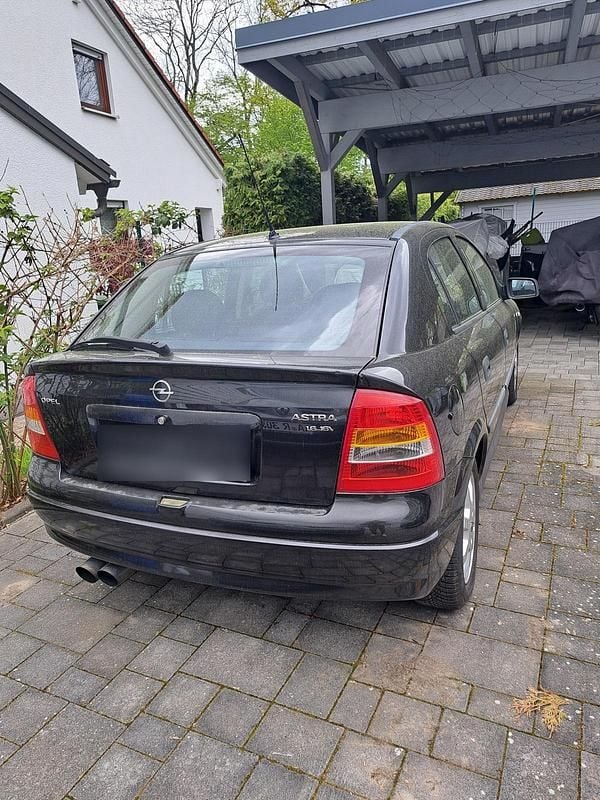 Second-hand Opel Astra 101 CP (74 kW) 2001 Negru Hatchback