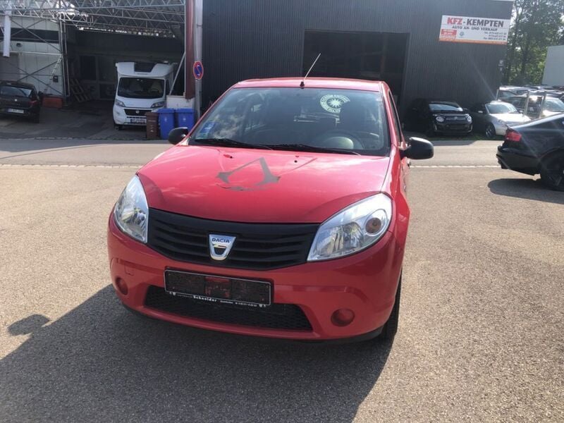 Gebraucht Dacia Sandero Basis 75 PS (55 kW) 2011 Rot Kleinwagen