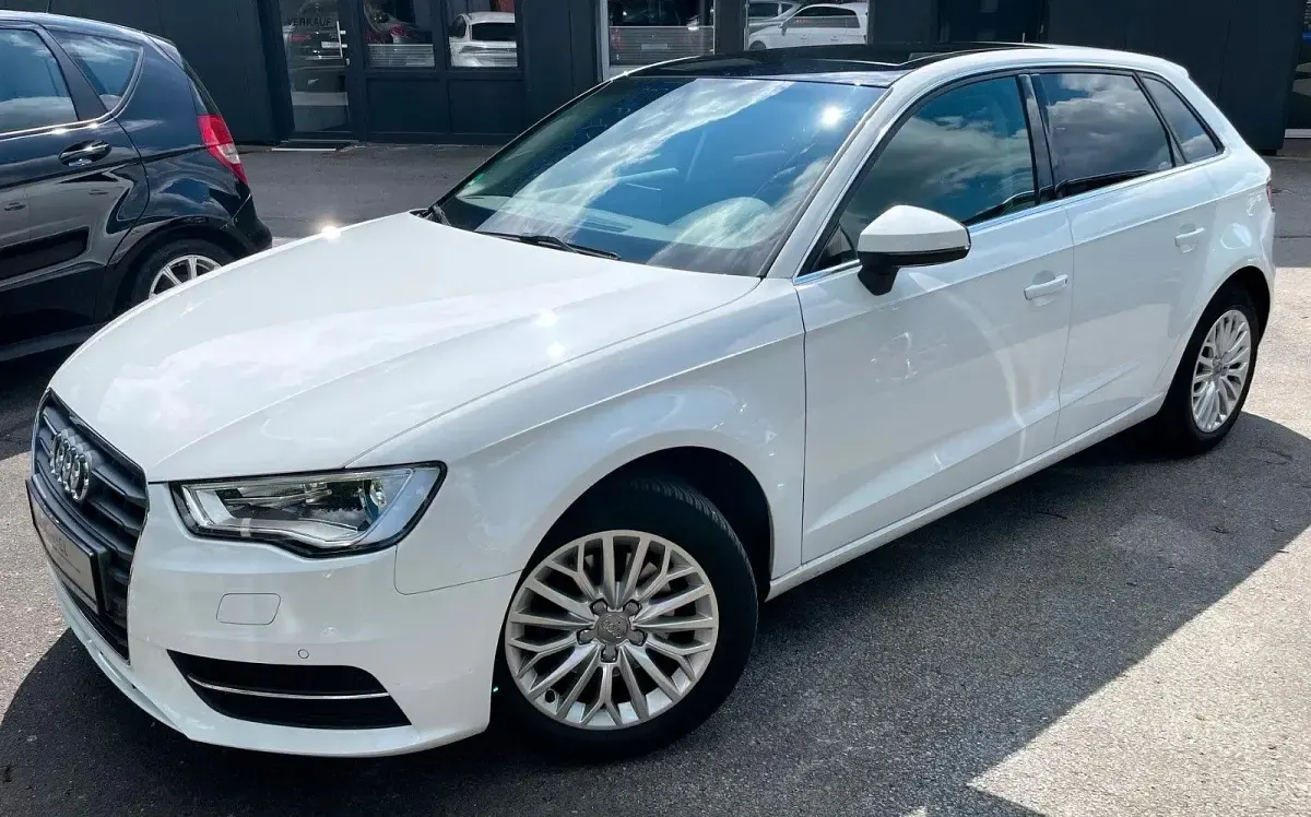 Gebraucht Audi A3 Ambiente 110 PS (80 kW) 2015 Weiß Limousine