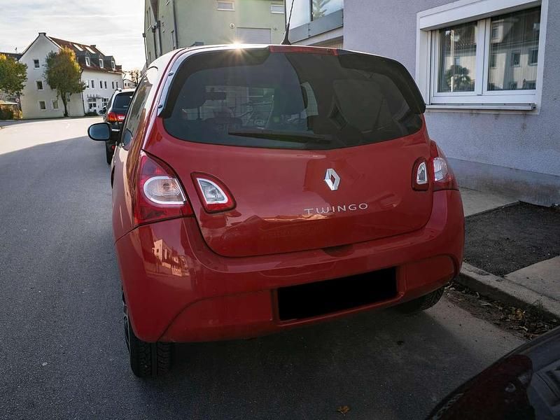 Gebraucht Renault Twingo Dynamique 75 PS (55 kW) 2014 Rot Kleinwagen