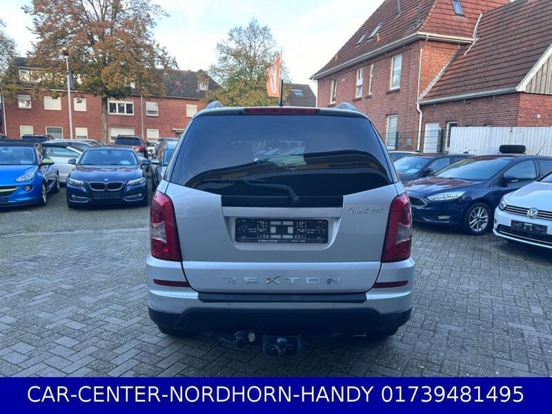 Gebraucht SsangYong Rexton 155 PS (114 kW) 2015 Silber SUV