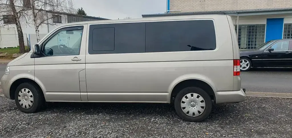 Gebraucht VW Caravelle 135 PS (99 kW) 2006 Schwarz Van
