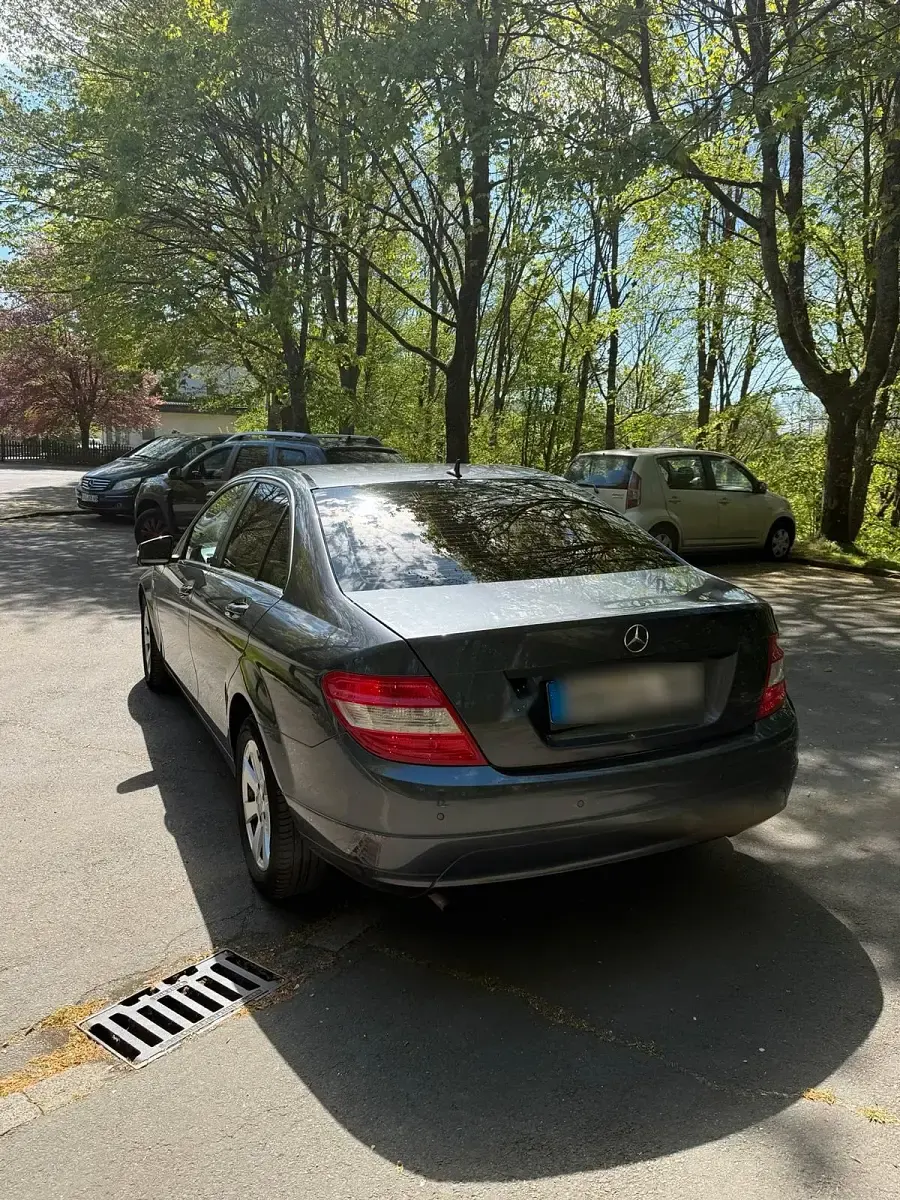 Gebraucht Mercedes C200 136 PS (100 kW) 2010 Grau Limousine