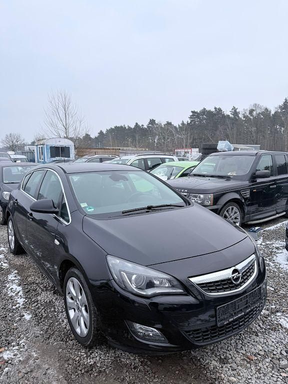 Gebraucht Opel Astra Innovation 120 PS (88 kW) 2011 Schwarz Limousine