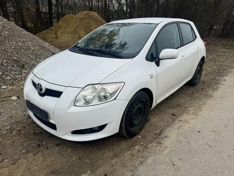 Gebraucht Toyota Auris 124 PS (91 kW) 2008 Weiß Kleinwagen