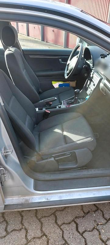 Gebraucht Audi A4 135 PS (99 kW) 2004 Silber Limousine