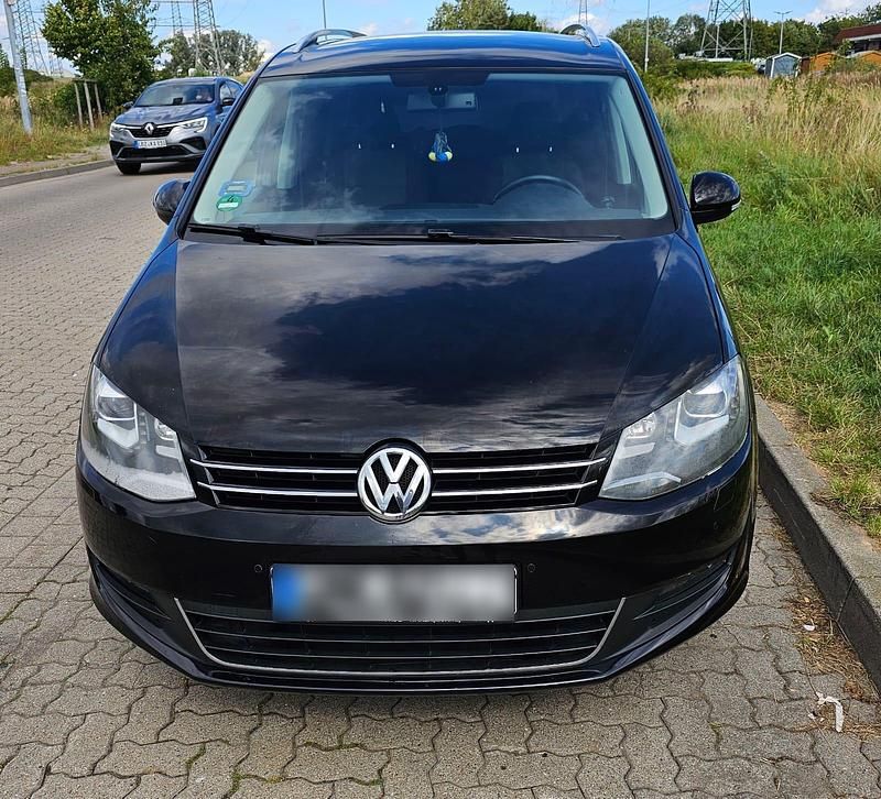 Second-hand VW Sharan 2011 Negru Monovolum