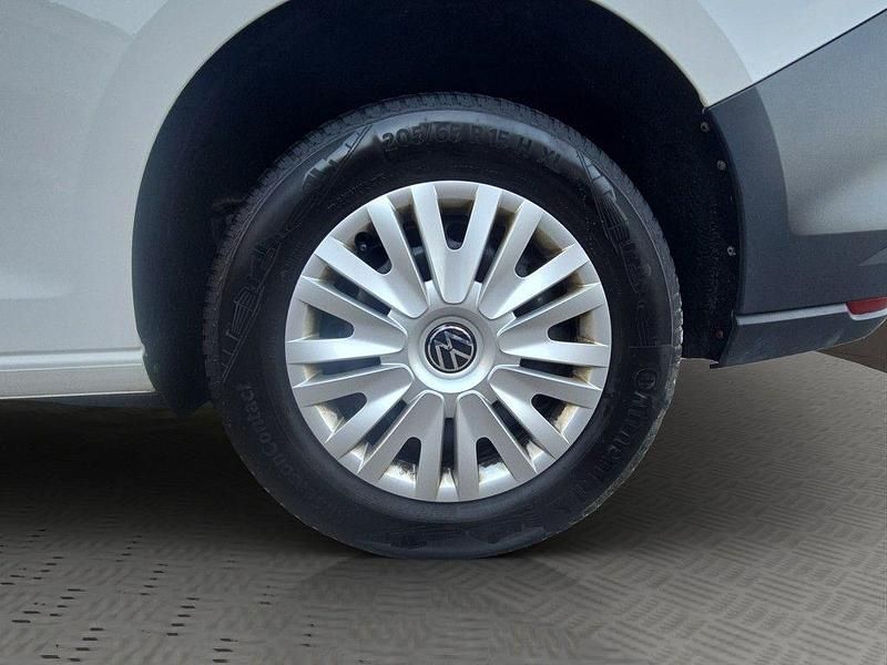 Gebraucht VW Caddy Basis 102 PS (75 kW) 2023 Weiß Van / Kleinbus