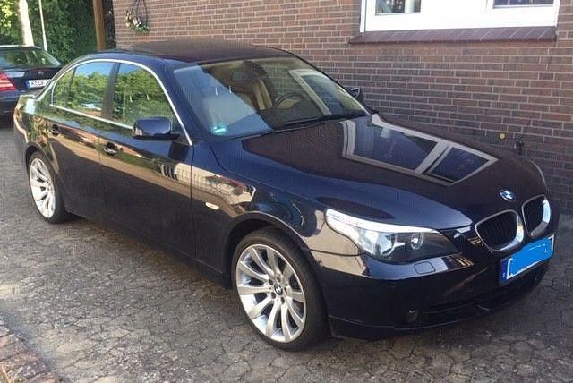 Blau Gebraucht 2004 BMW 530 Limousine | 10.750 € (Teuer) - Bild 1/4