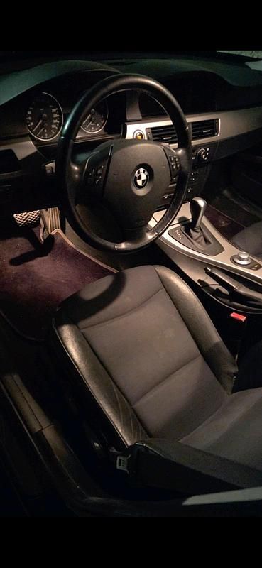 Gebraucht BMW 330 258 PS (189 kW) 2006 Schwarz Limousine