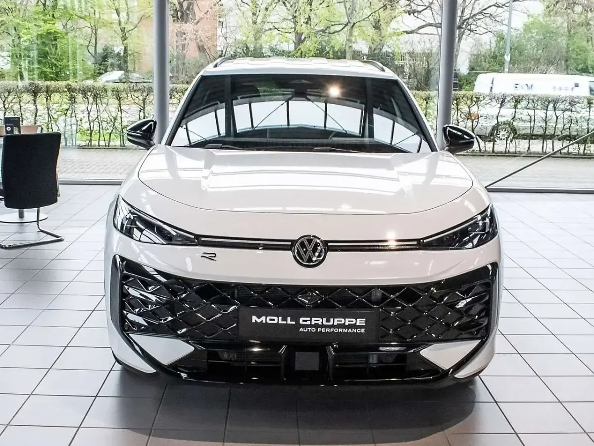 Gebraucht VW T-Roc R-line 150 PS (110 kW) 2026 Weiß SUV