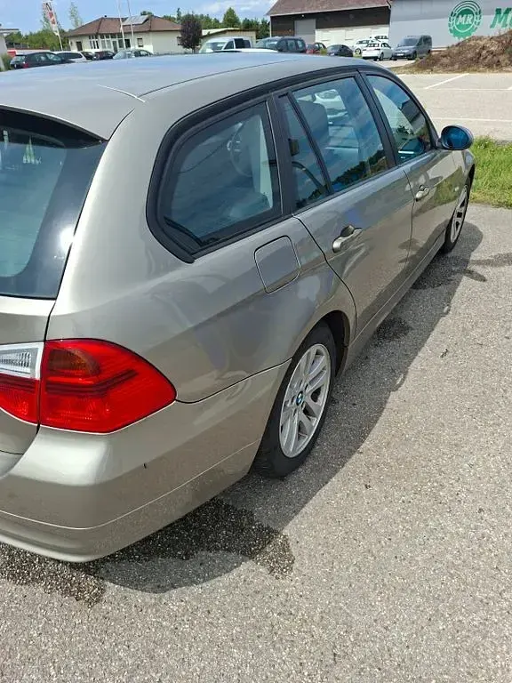 Gebraucht BMW 318 143 PS (105 kW) 2008 Beige Kombi