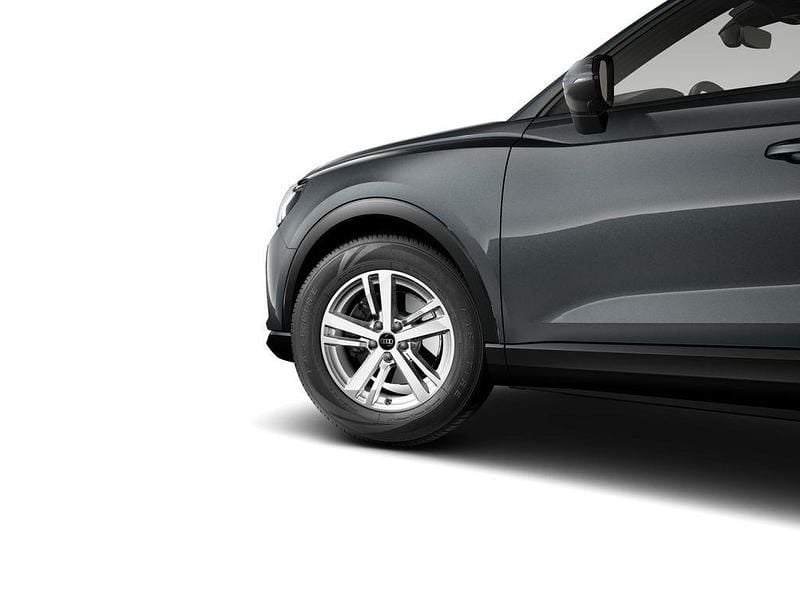Gebraucht Audi Q3 Basis 150 PS (110 kW) 2025 Nanograu metallic SUV