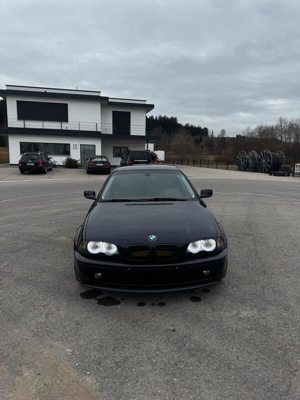 Blau Gebraucht 2000 BMW 320 Coupé | 4.799 € - Bild 1/4